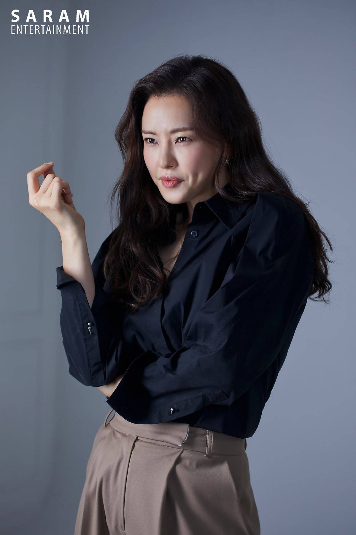 Lee Ha Nee Saram Entertainment Profile photos